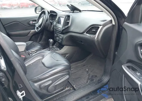 2019 Jeep Cherokee Latitude Plus 4X4 z USA, uszkodzony, nr VIN 1C4PJMLB2KD177497